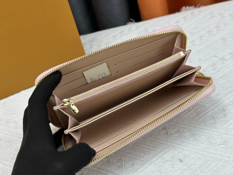 LV Wallets 4233H-1319