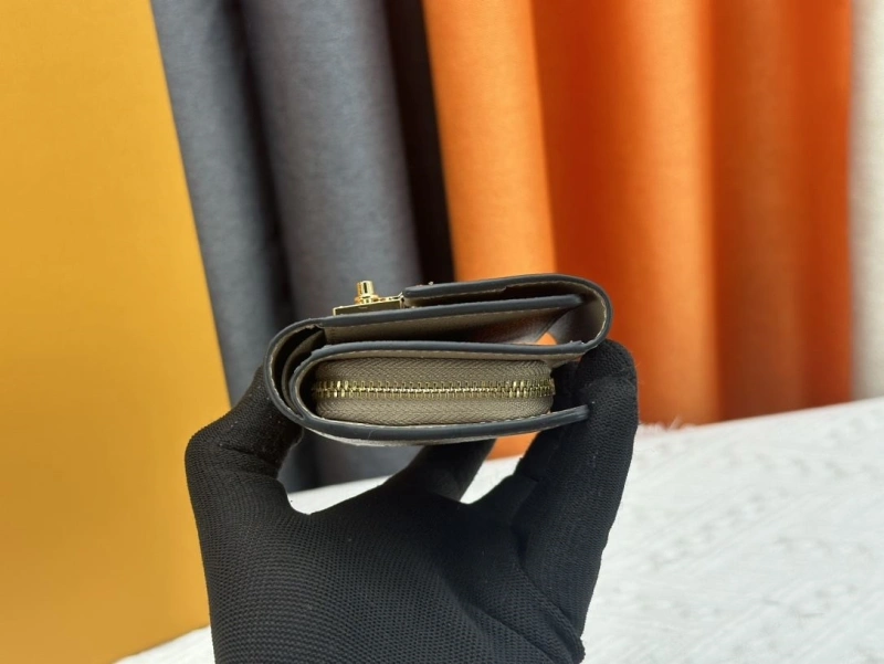 LV Wallets 4233H-1320