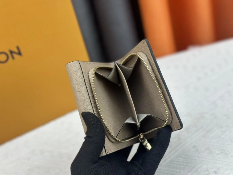 LV Wallets 4233H-1320