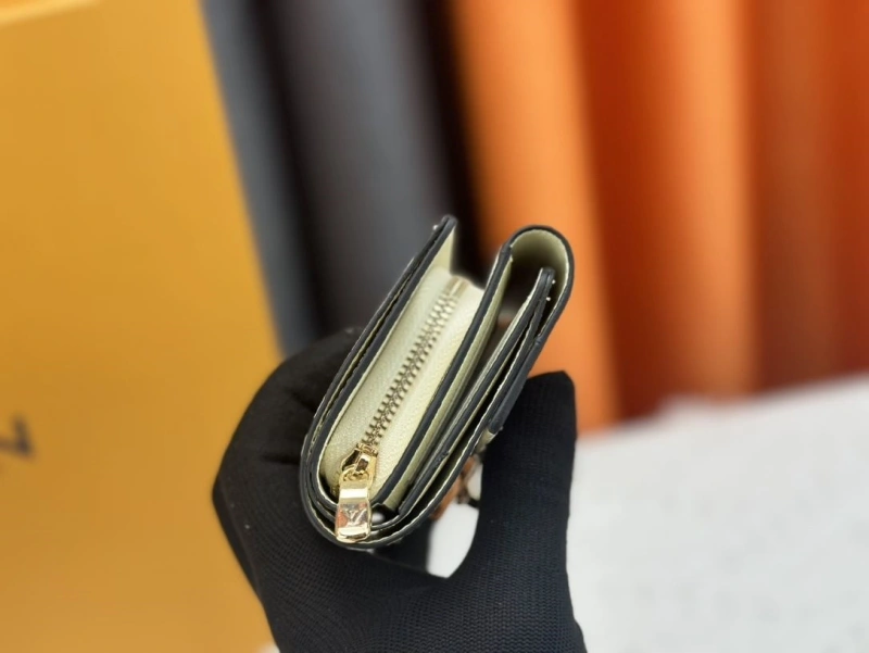 LV Wallets 4233H-1322