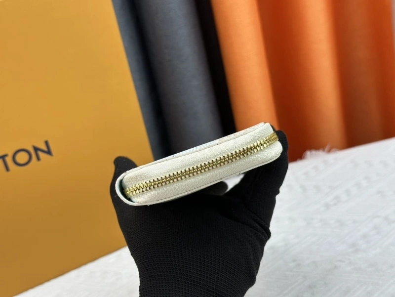 LV Wallets 4233H-1325