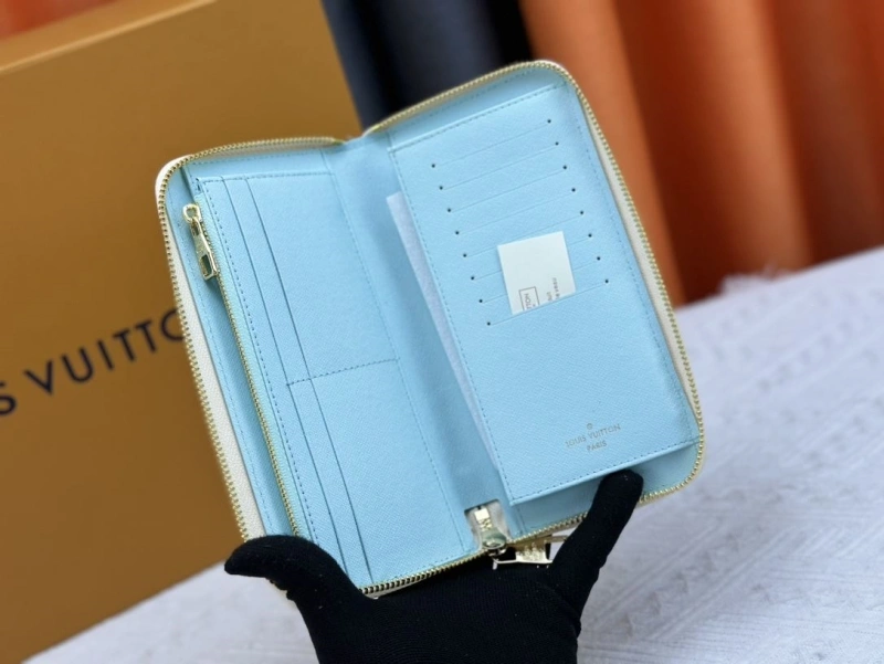 LV Wallets 4233H-1325