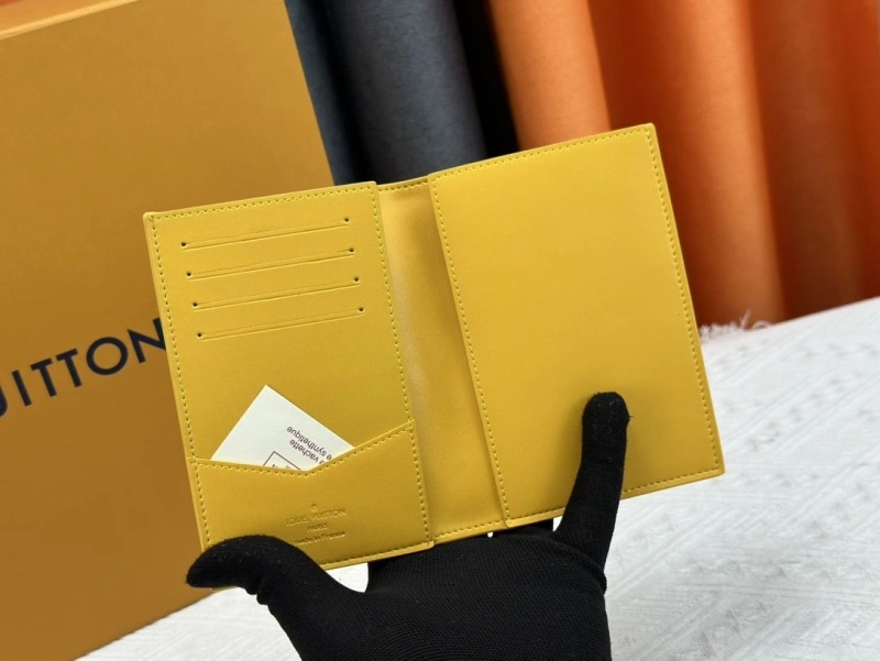 LV Wallets 4233H-1331