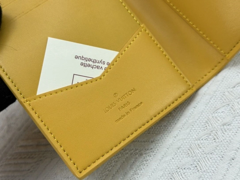 LV Wallets 4233H-1331