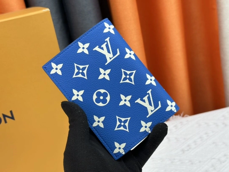 LV Wallets 4233H-1332