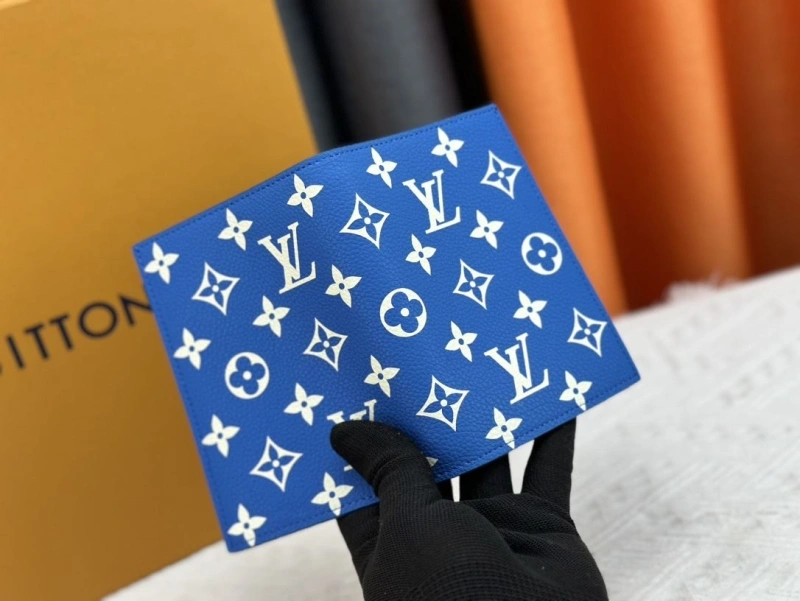 LV Wallets 4233H-1332