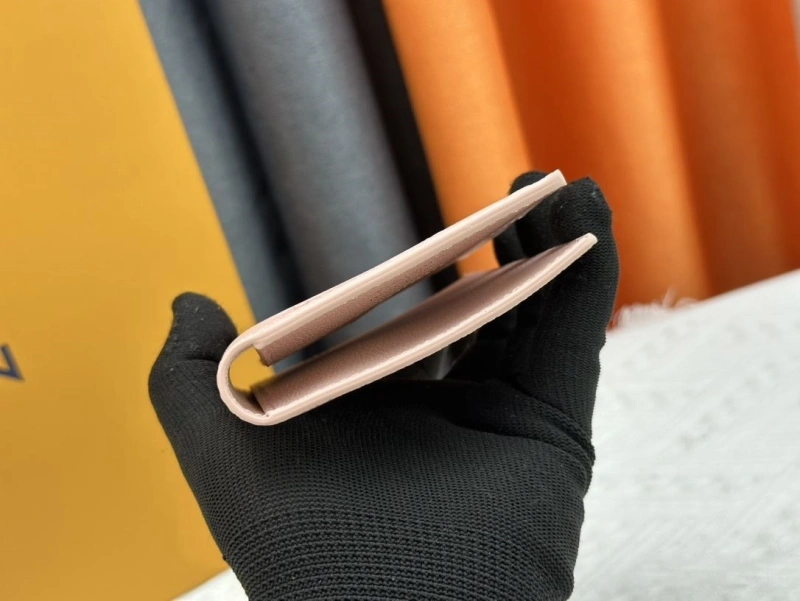 LV Wallets 4233H-1335