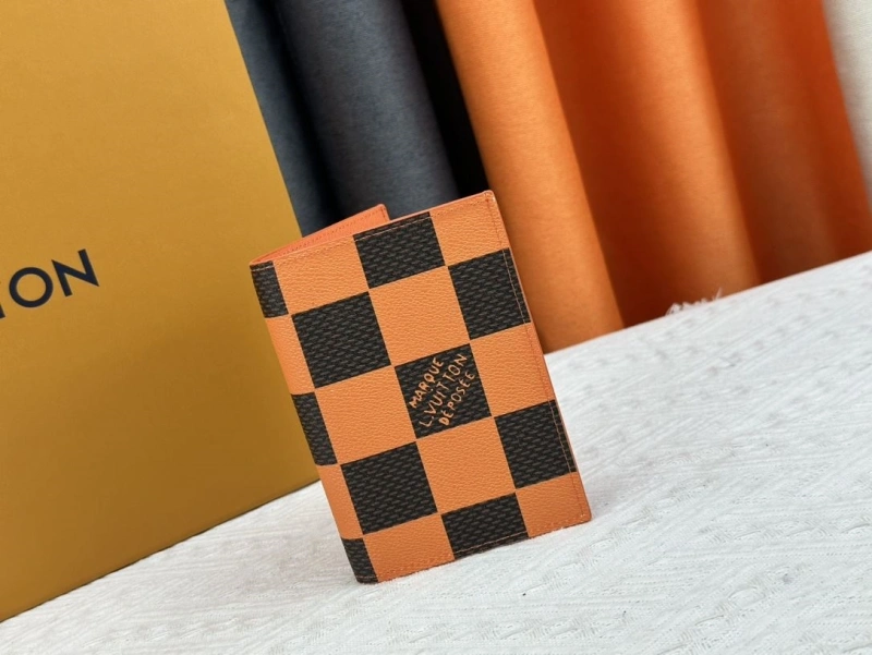 LV Wallets 4233H-1339