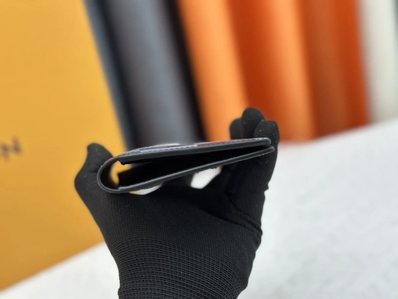 LV Wallets 4233H-1340