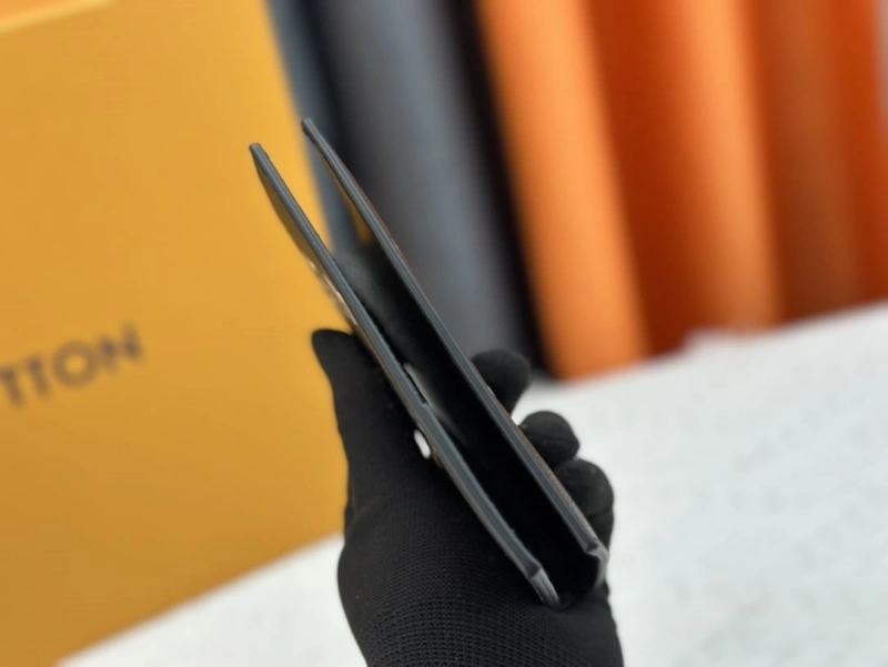 LV Wallets 4233H-1341