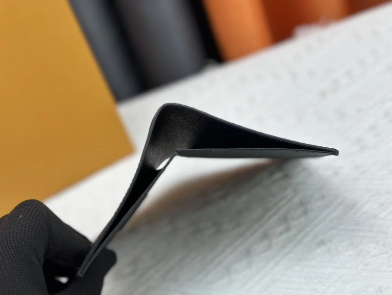 LV Wallets 4233H-1343