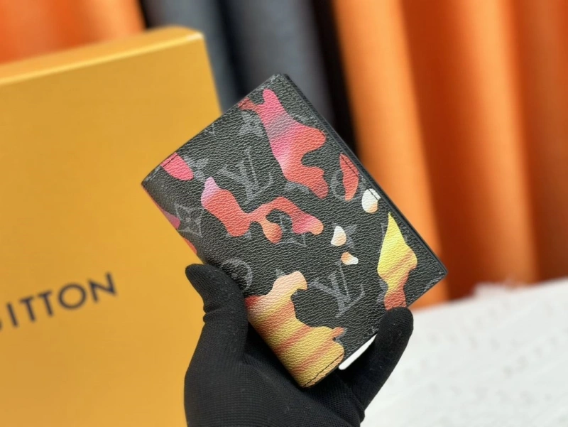 LV Wallets 4233H-1344