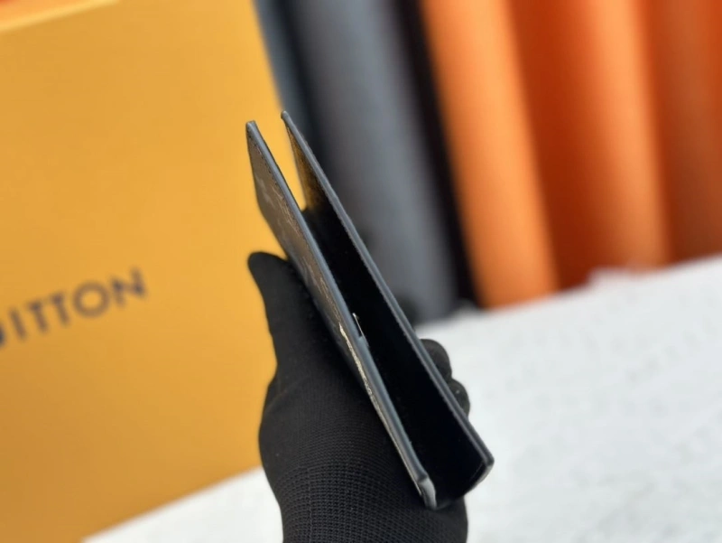 LV Wallets 4233H-1346