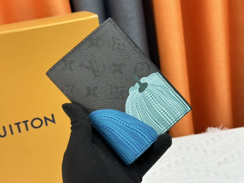 LV Wallets 4233H-1348