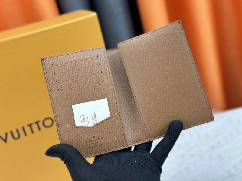 LV Wallets 4233H-1350