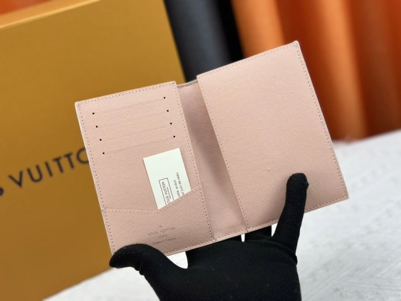 LV Wallets 4233H-1354