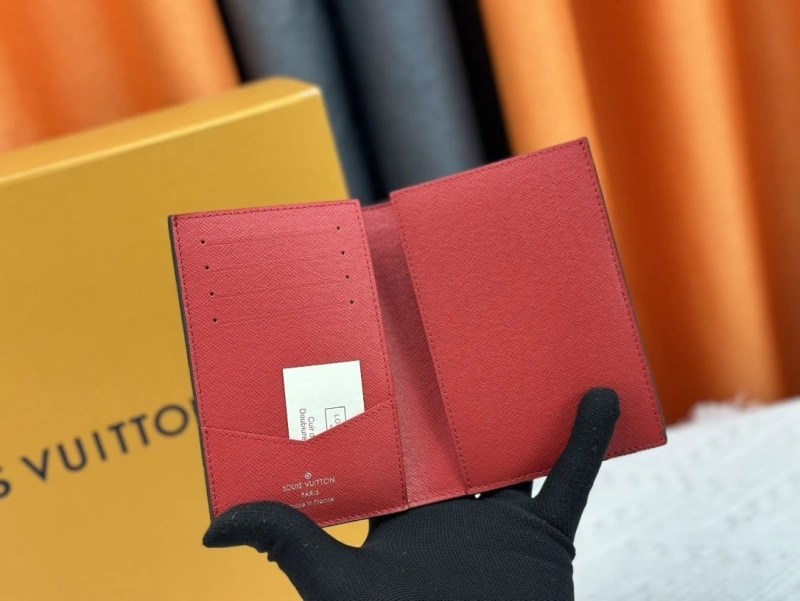 LV Wallets 4233H-1357