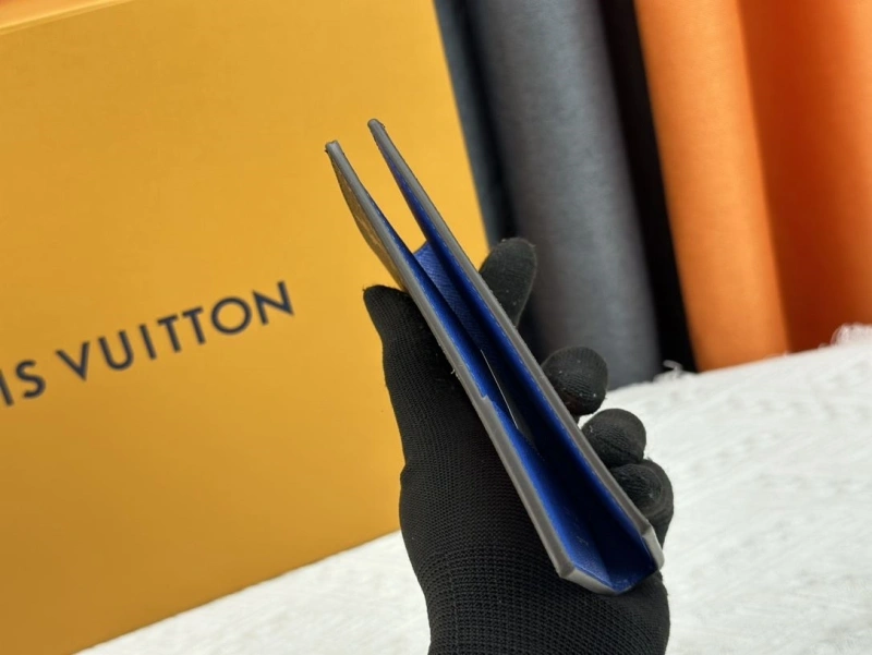 LV Wallets 4233H-1358