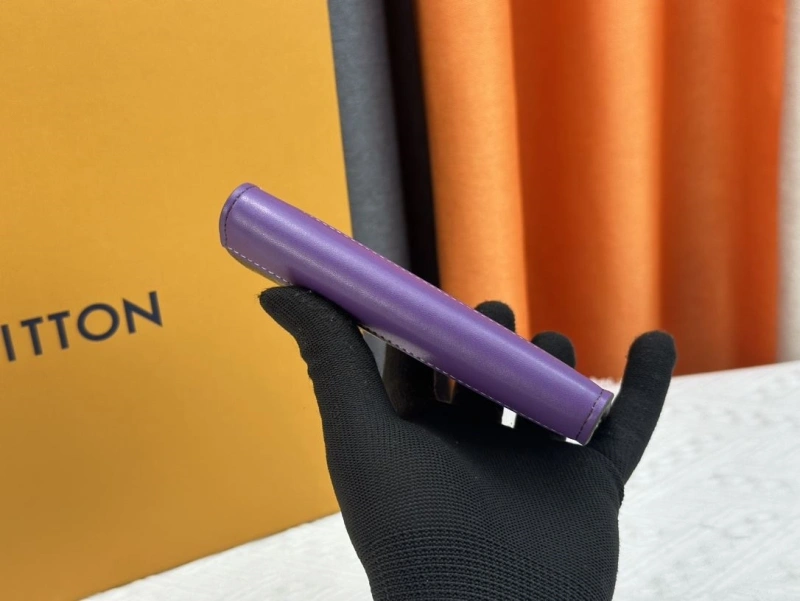 LV Wallets 4233H-1362