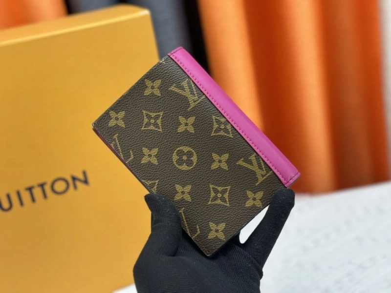 LV Wallets 4233H-1365
