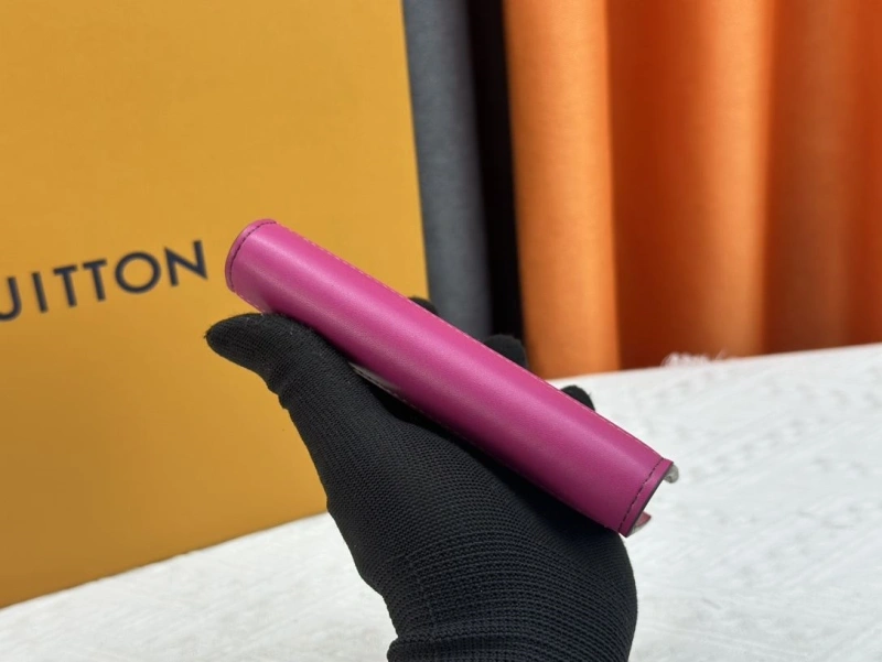 LV Wallets 4233H-1365