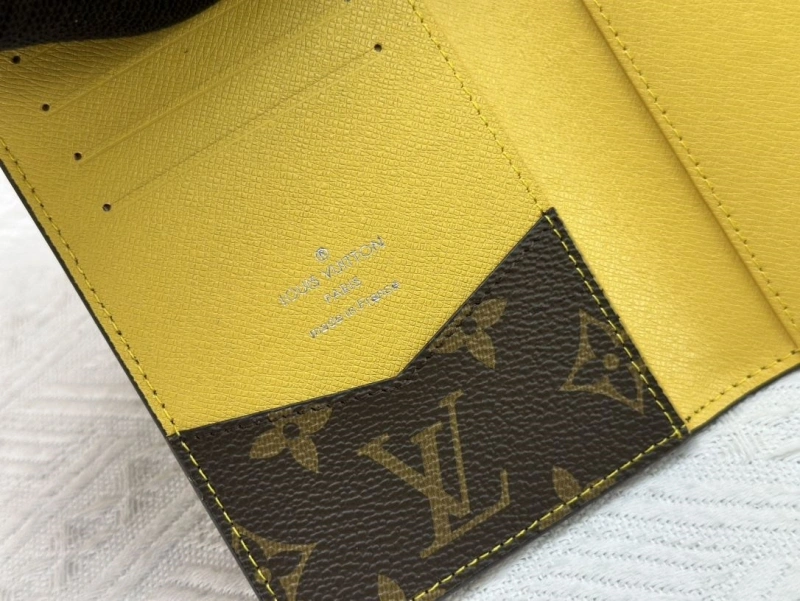 LV Wallets 4233H-1366