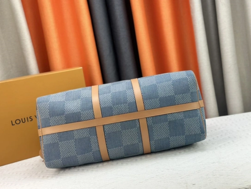 LV Travel Bags 4233H-1384