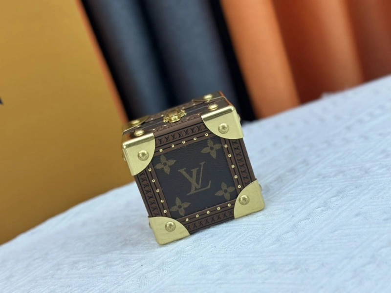 LV Box Bags 4233H-1390