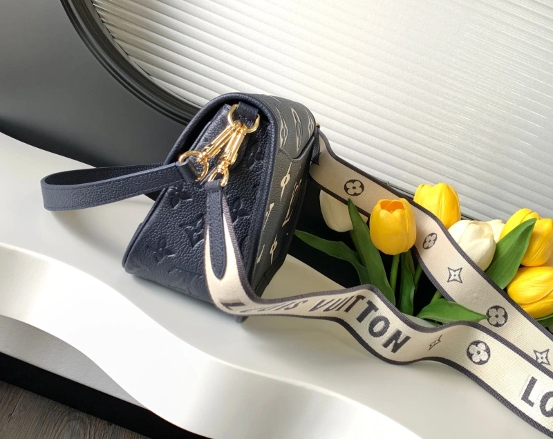 LV Satchel bags 4233H-1476