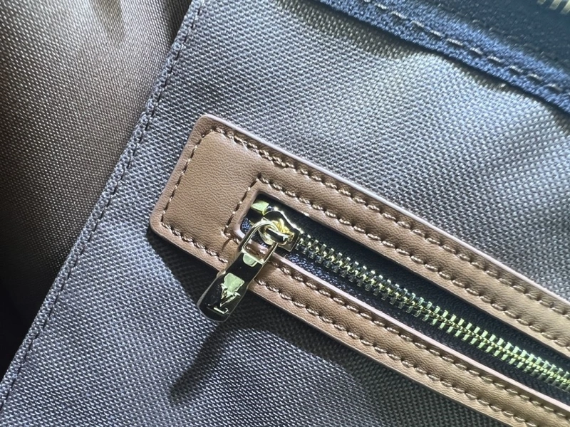 LV Travel Bags 4233H-1501