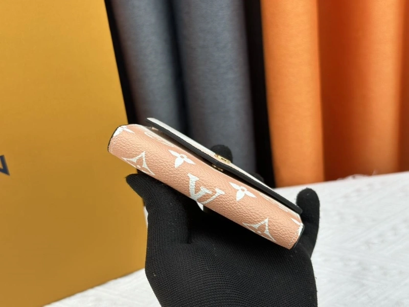 LV Wallets 4233H-1513