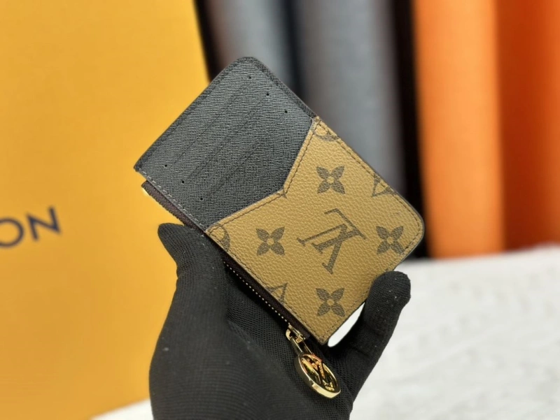 LV Wallets 4233H-1516