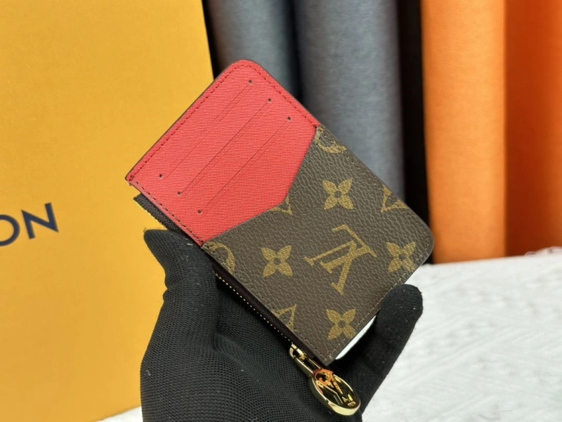 LV Wallets 4233H-1519