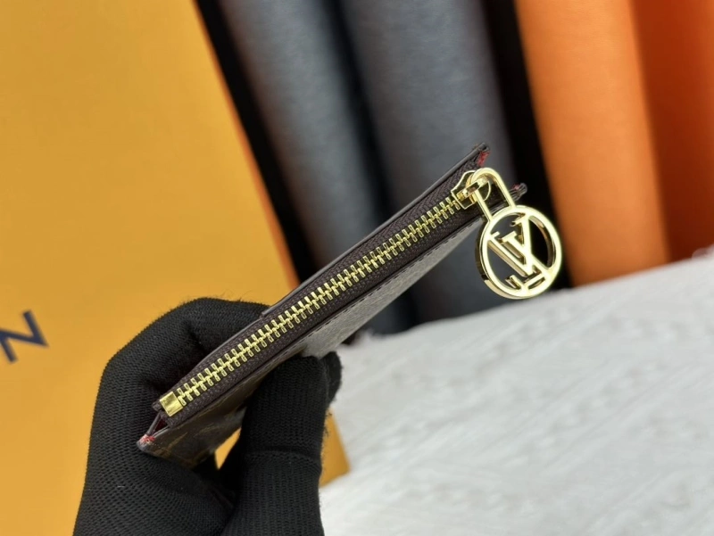 LV Wallets 4233H-1519