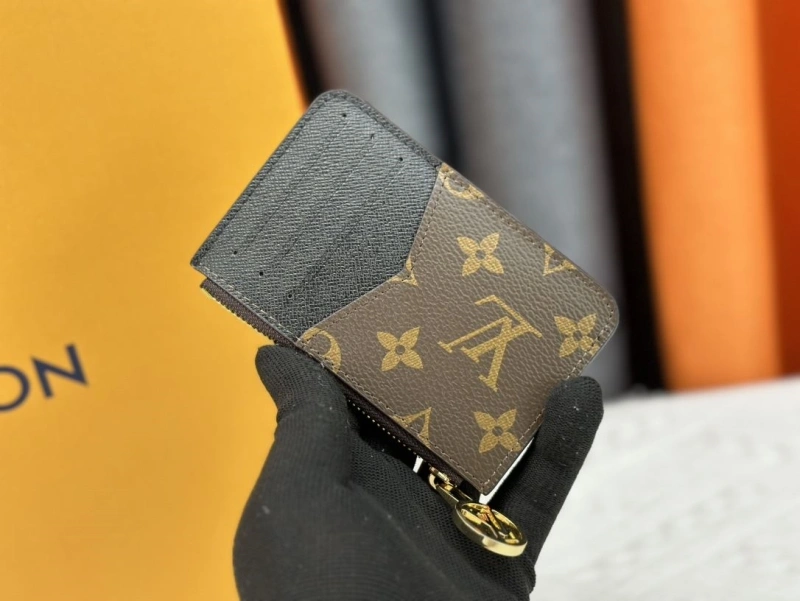 LV Wallets 4233H-1522
