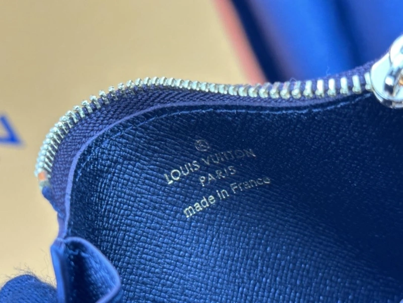 LV Wallets 4233H-1522