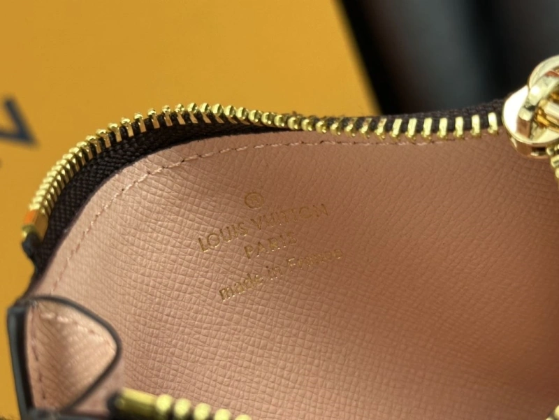 LV Wallets 4233H-1524