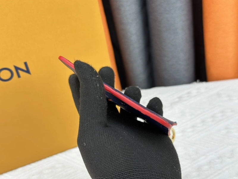 LV Wallets 4233H-1529