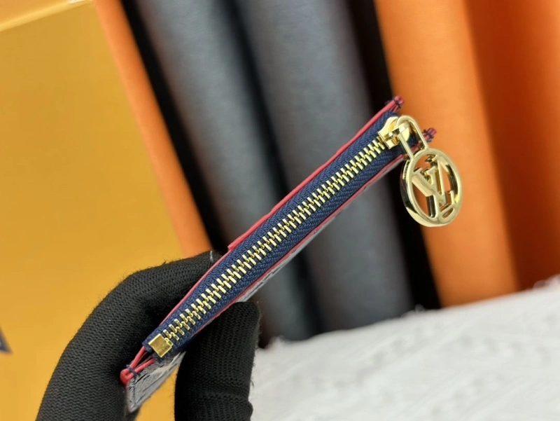 LV Wallets 4233H-1529