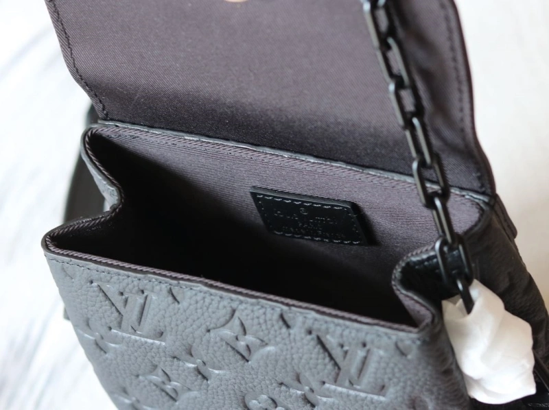 LV Satchel bags 4233H-1557