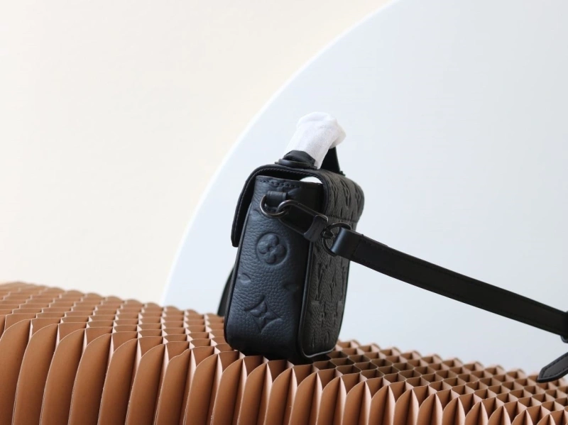 LV Satchel bags 4233H-1561