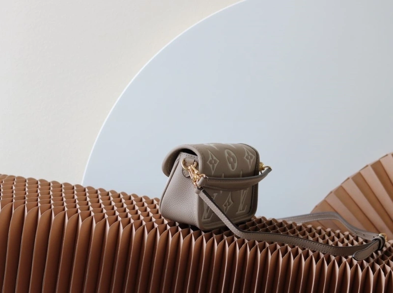 LV Satchel bags 4233H-1617