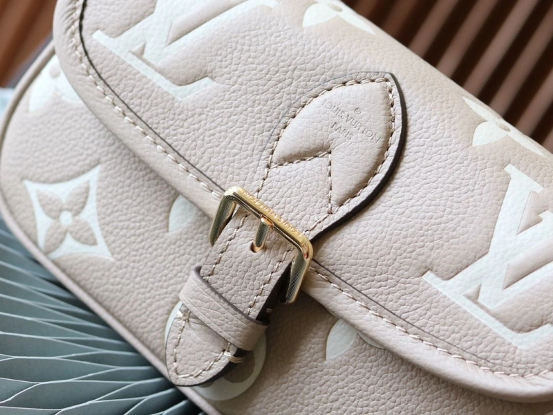 LV Satchel bags 4233H-1617