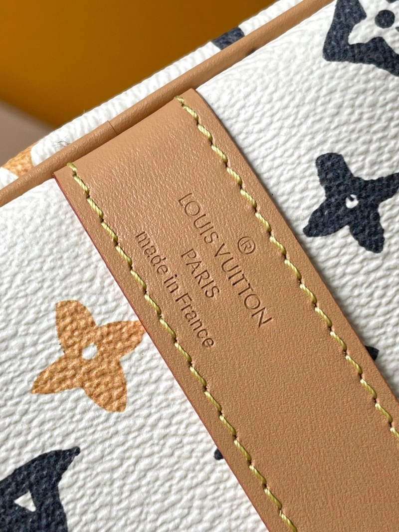 LV Travel Bags 4233H-1719