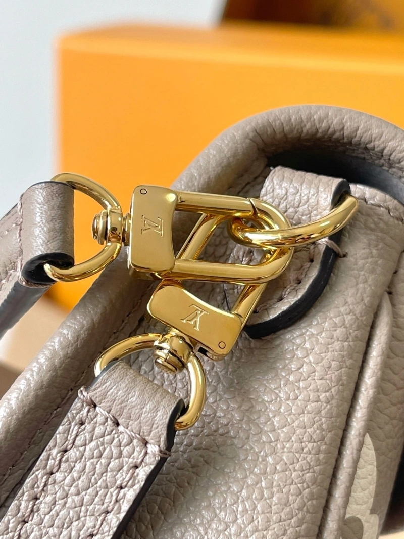 LV Satchel bags 4233H-1743