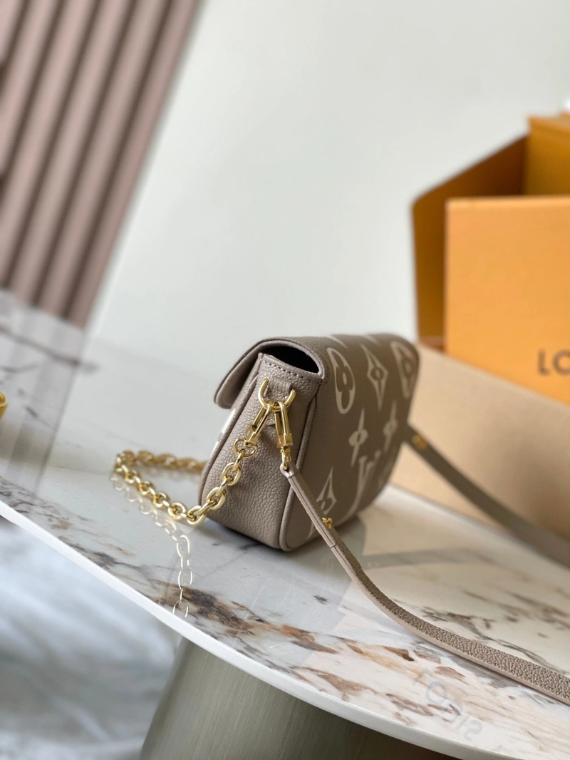 LV Satchel bags 4233H-1772