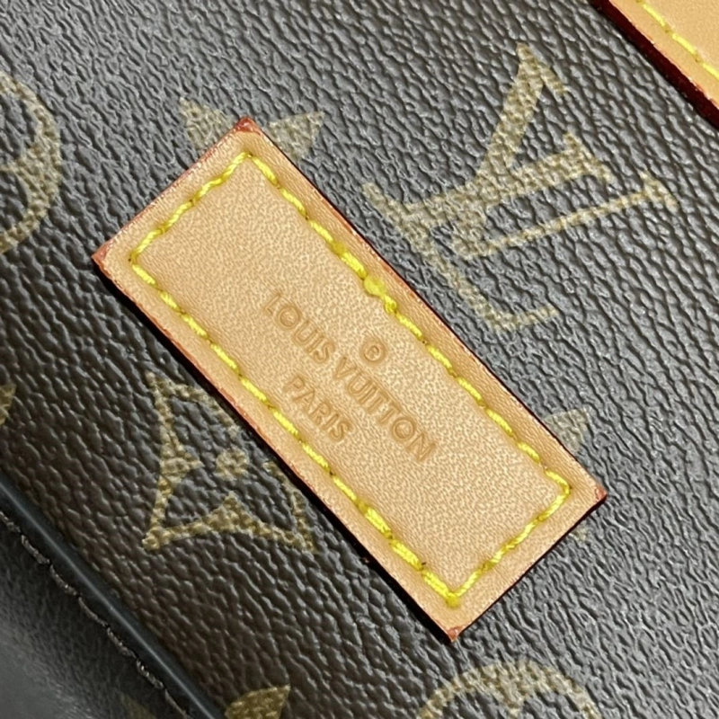 LV Backpacks 4233H-1925