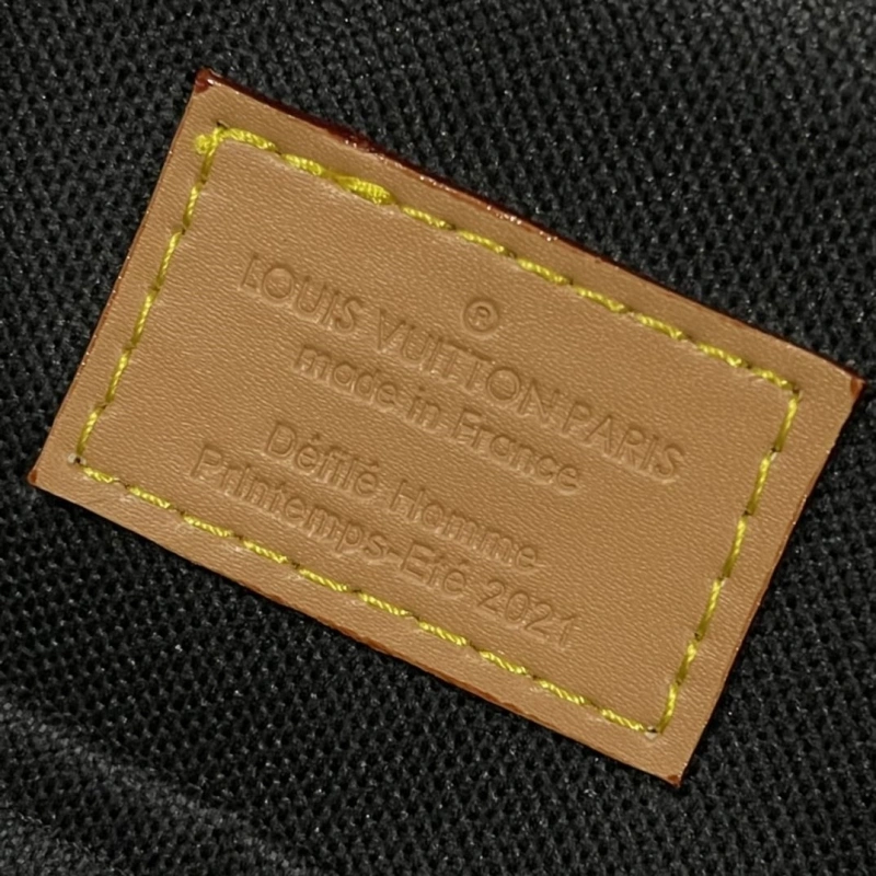 LV Backpacks 4233H-1925