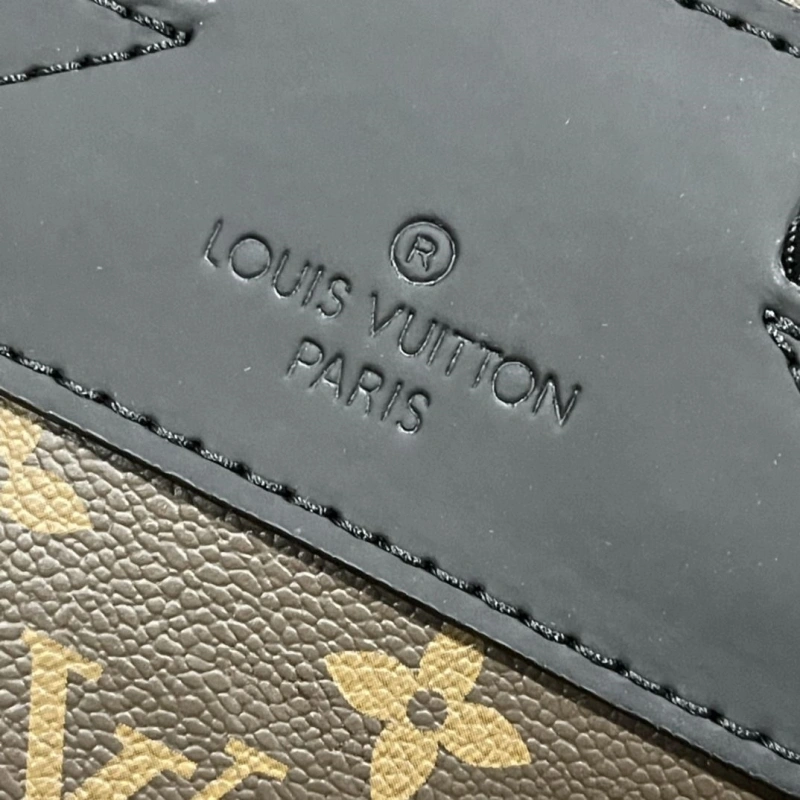 LV Backpacks 4233H-1931