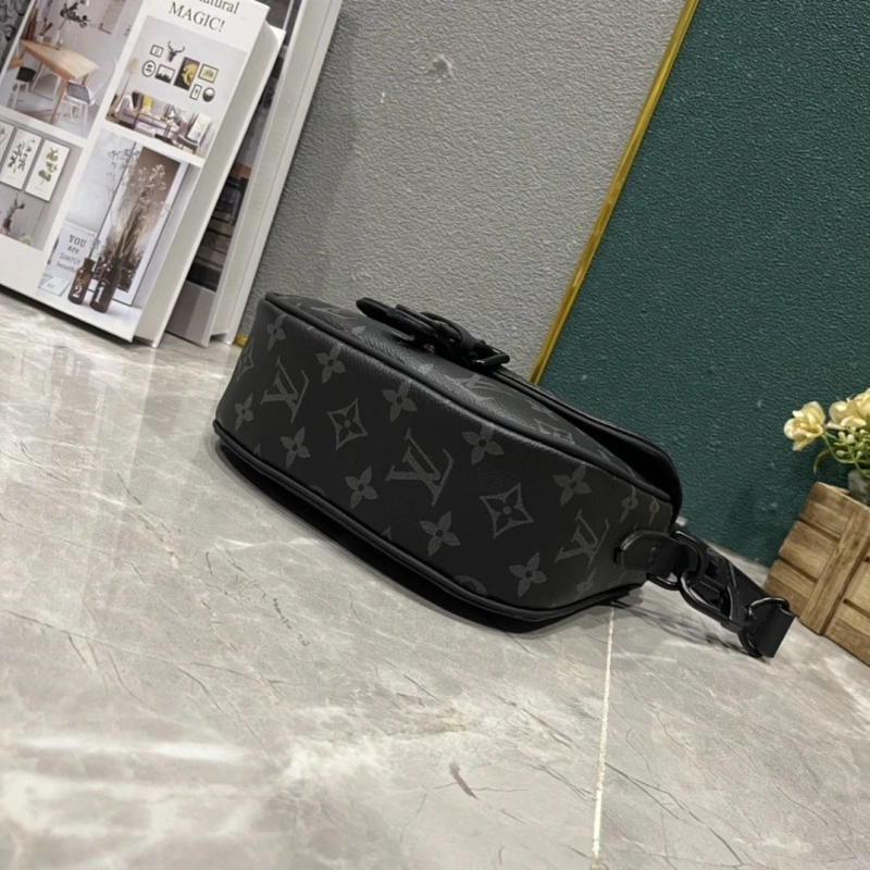 LV Satchel bags 4233H-2018